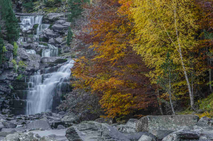 Huesca - parque nacional de Ordesa y Monte Perdido - valle de Ordesa 55 - Gradas de Soaso.jpg